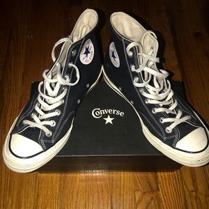 Slightly worn authentic Converse sneakers with box